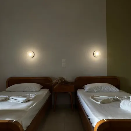 Papadatos Apts With Amazing View - 5mins From The