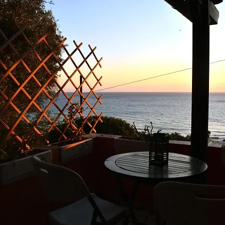Papadatos Apts With Amazing View - 5mins From The *