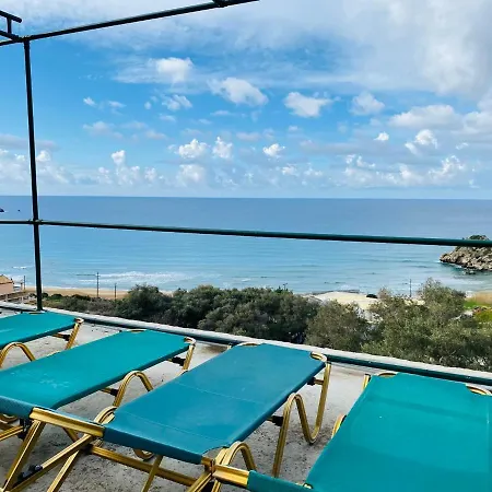 Papadatos Apts With Amazing View - 5mins From The *