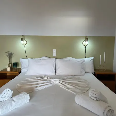 Apartman Papadatos Apts With Amazing View - 5mins From The *
