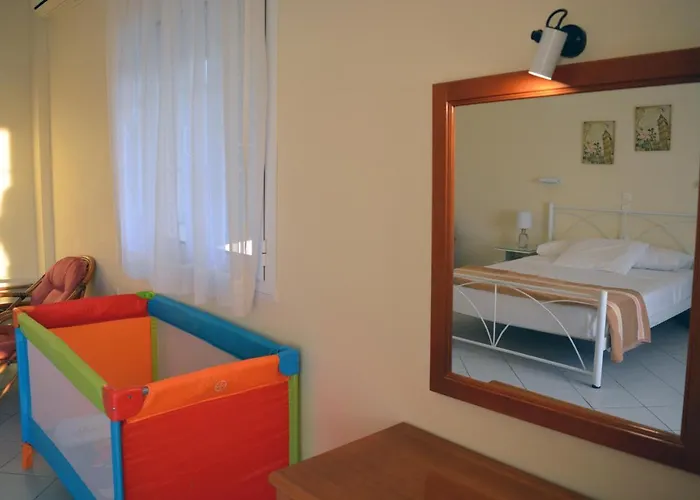 Papadatos Apts With Amazing View - 5mins From The *