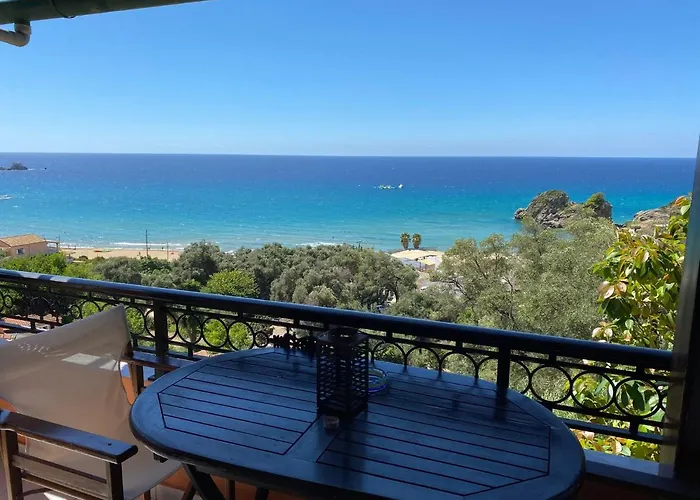 Papadatos Apts With Amazing View - 5mins From The Apartman Kontogialos
