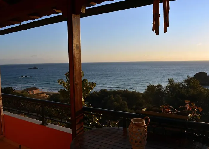 Papadatos Apts With Amazing View - 5mins From The Apartman