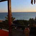 Papadatos Apts With Amazing View - 5mins From The *