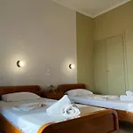 Papadatos Apts With Amazing View - 5mins From The דירה
