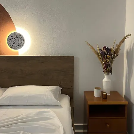 Papadatos Apts With Amazing View - 5mins From The Apartment